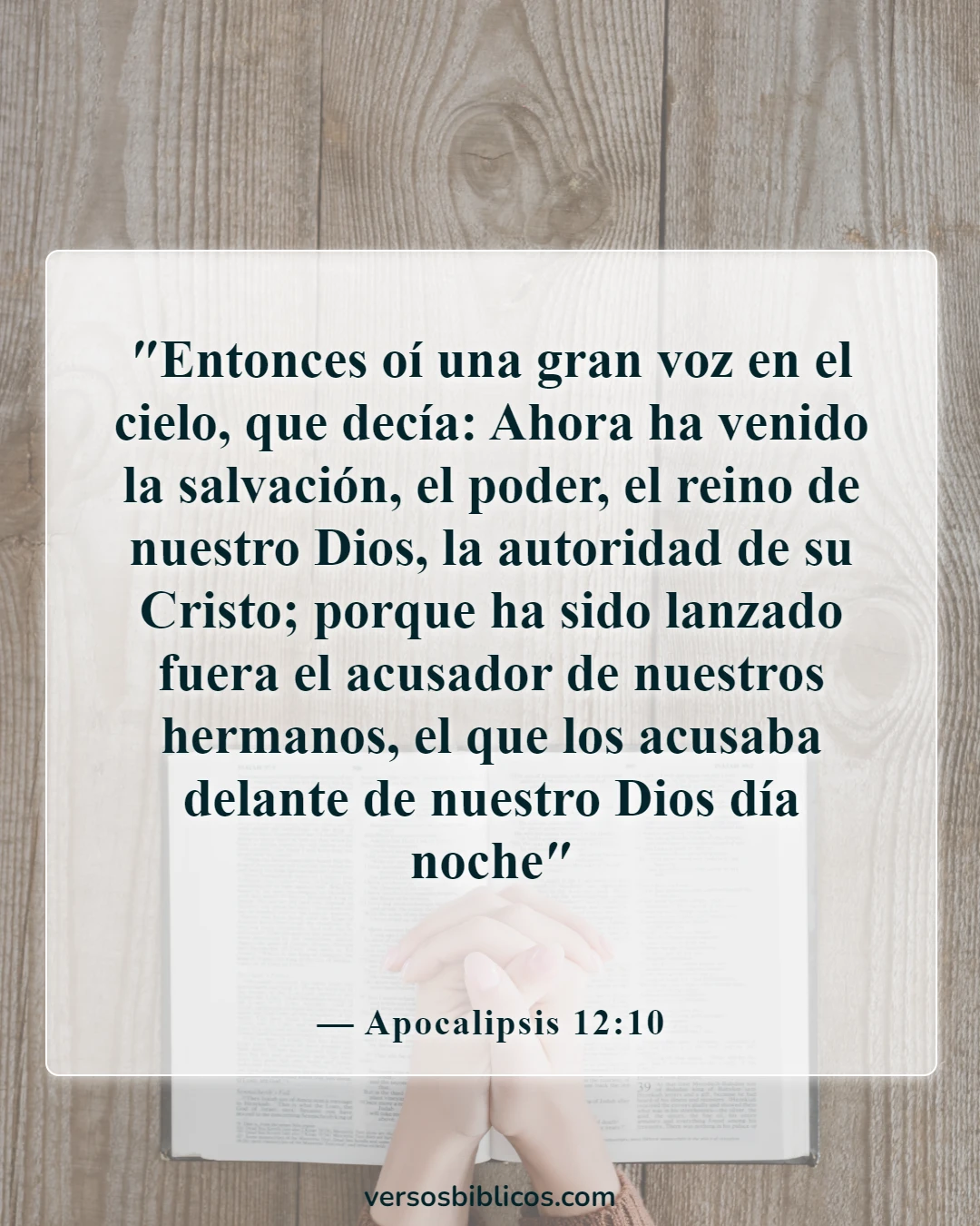 Versículos de la Biblia sobre Satanás acusándonos (Apocalipsis 12:10)